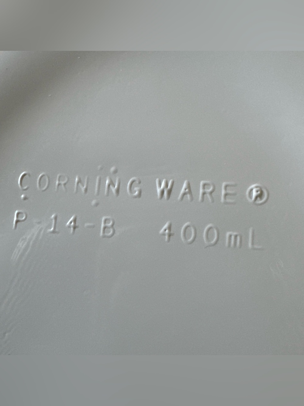 CORNING WARE  P-14-B  14 OZ  WHITE CASSEROLE DISH W/ CLEAR PYREX GLASS LID - Picture 8 of 10